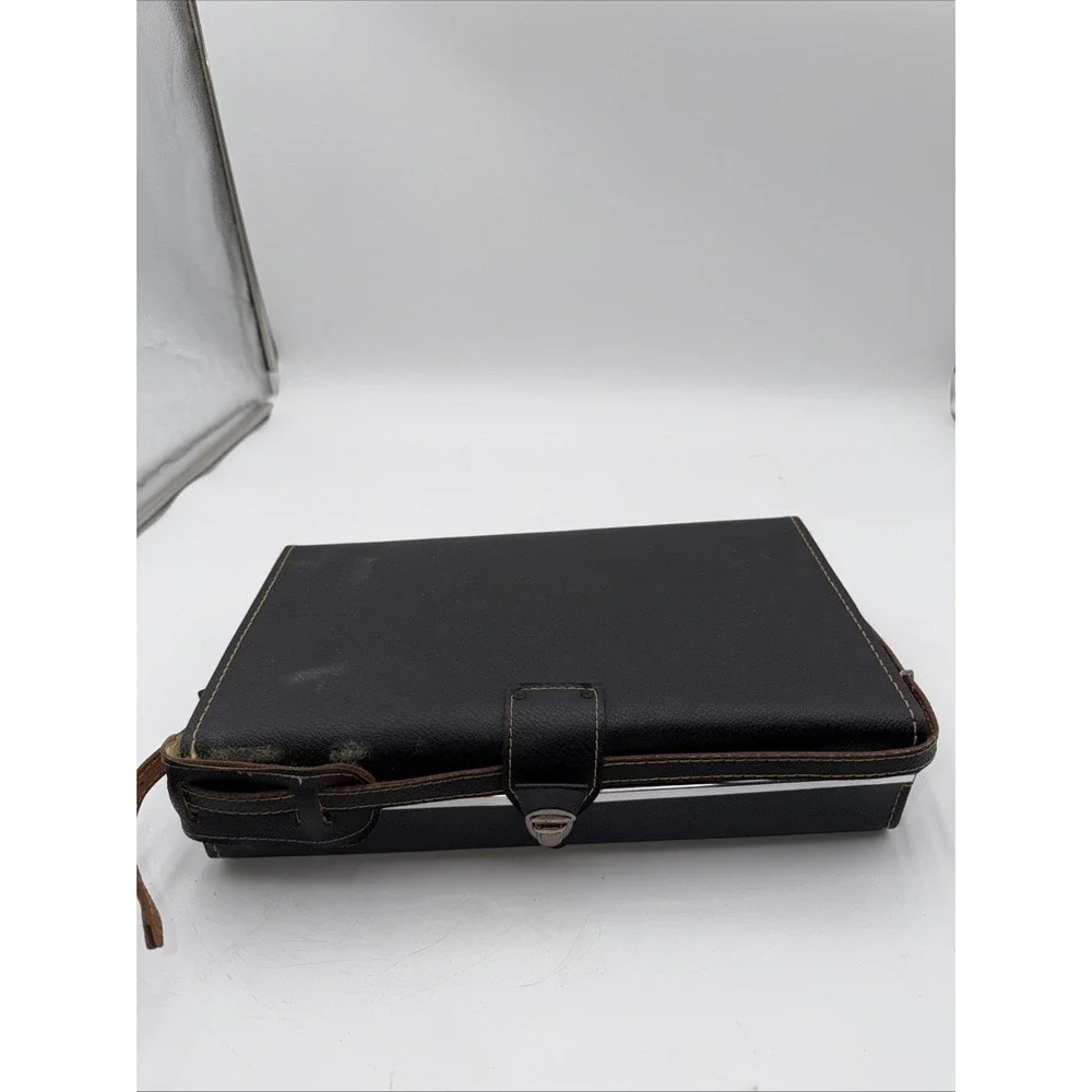 VINTAGE POLAROID LAND CAMERA AUTOMATIC 330 IN CASE
